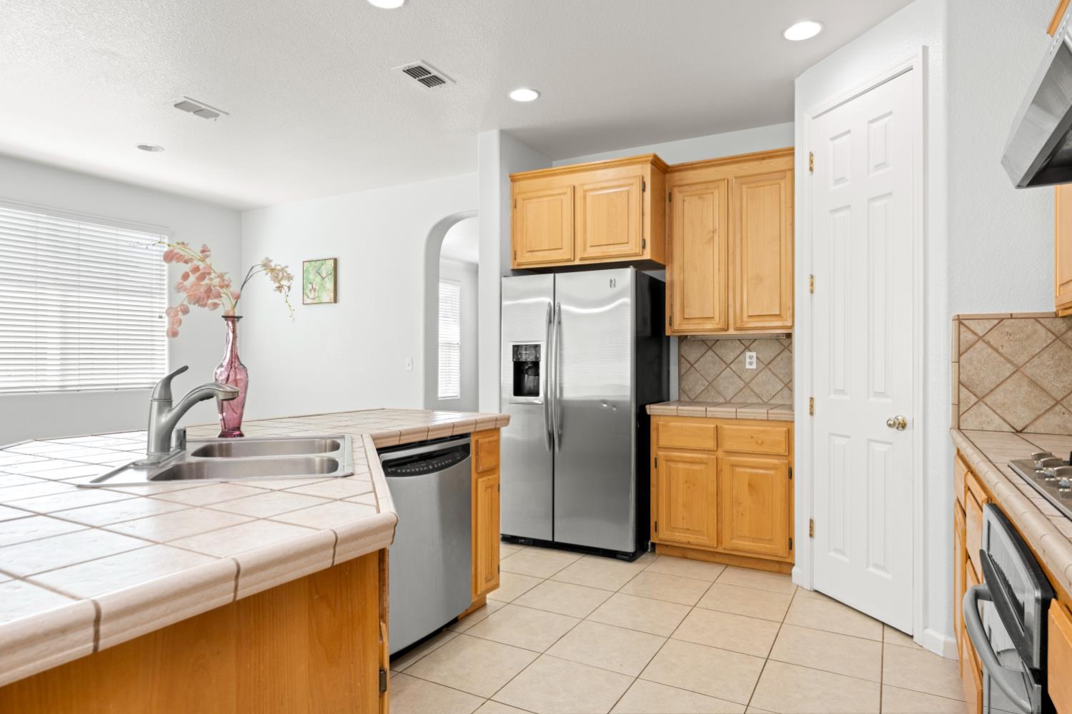 5000 Millner Way Elk Grove, CA 95757 - Photo 12 of 28
