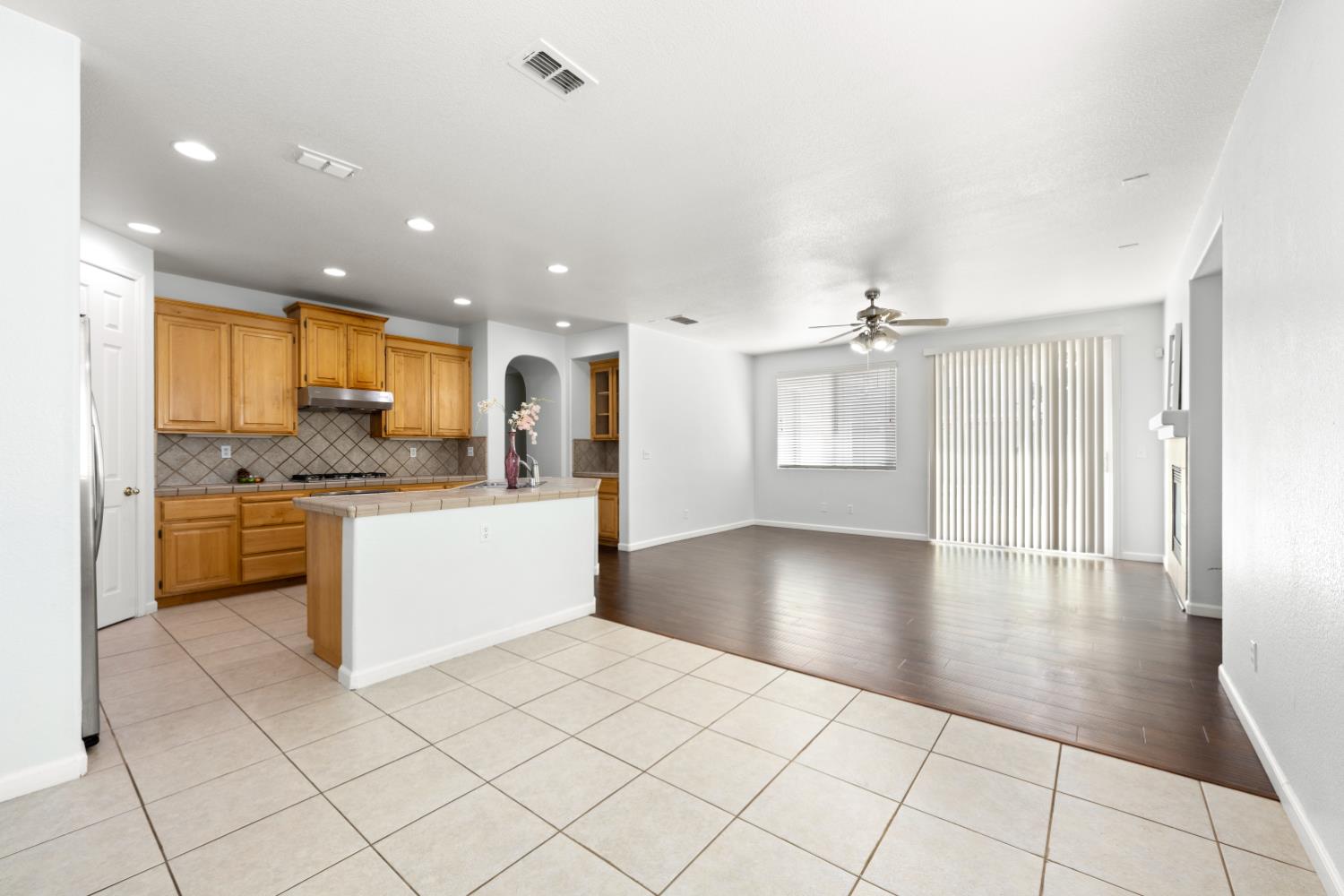 5000 Millner Way Elk Grove, CA 95757 - Photo 7 of 28