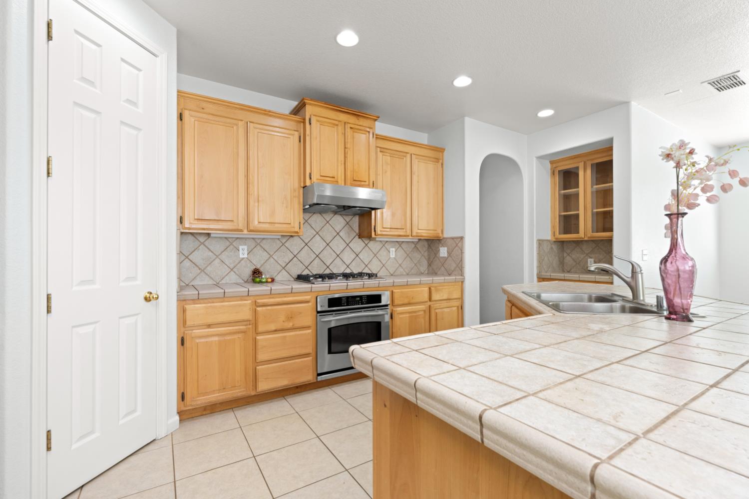 5000 Millner Way Elk Grove, CA 95757 - Photo 10 of 28