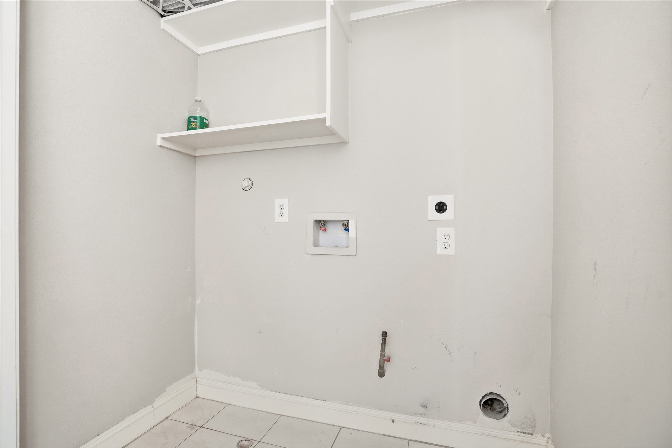 2843 Rusk Street Houston, TX 77003 - Photo 15 of 32 Laundry room on 3rd floor