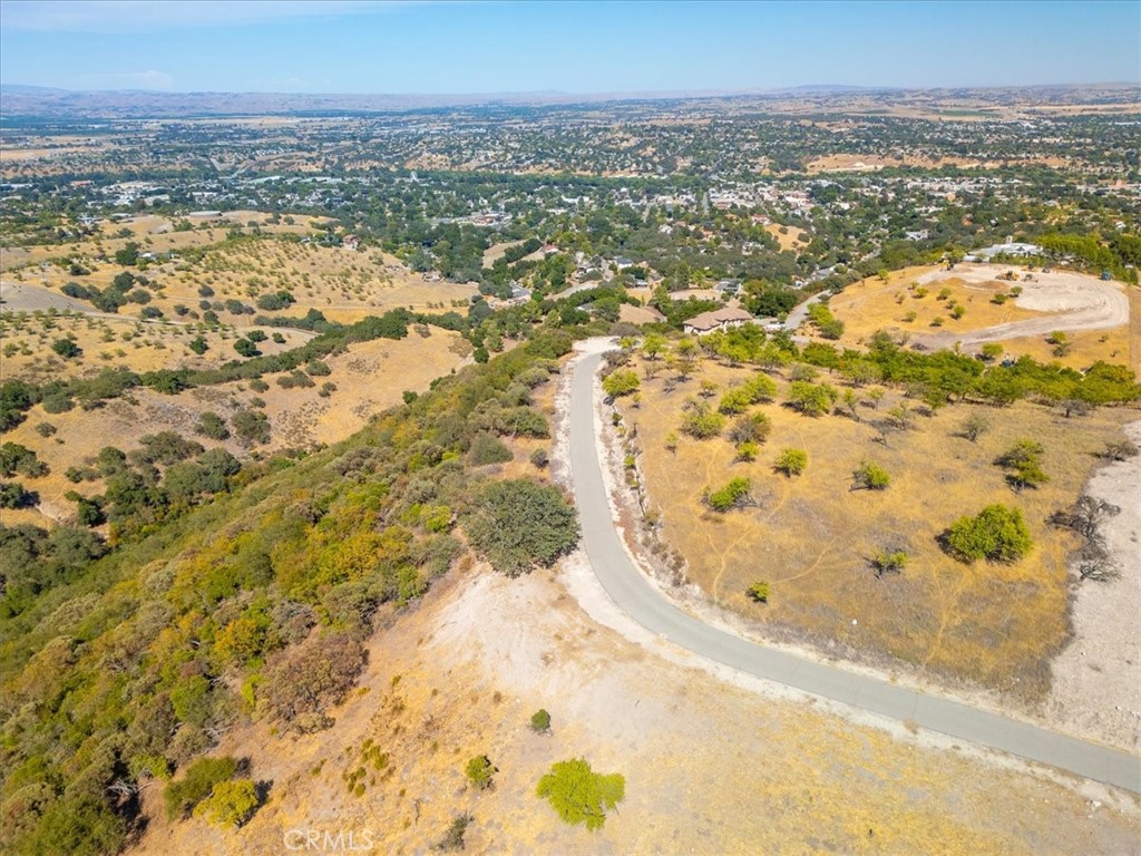 1475 Fern Canyon Road Paso Robles, CA 93446 - Photo 17 of 31 a view of city and ocean
