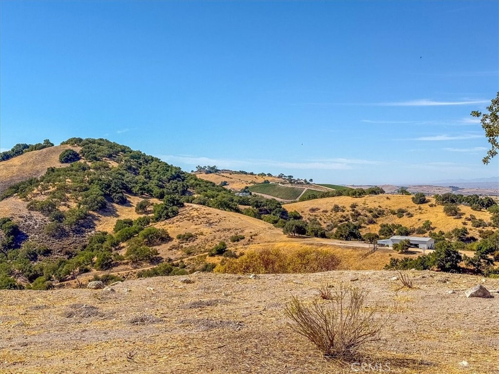 1475 Fern Canyon Road Paso Robles, CA 93446 - Photo 24 of 31 a view of beach and ocean