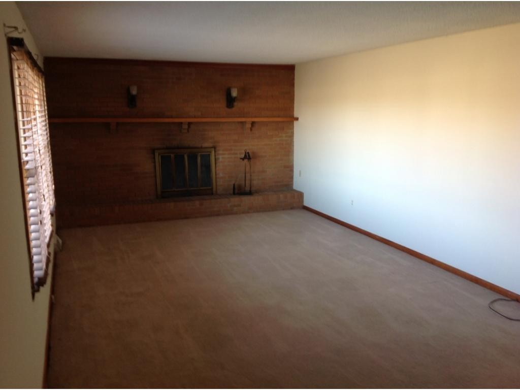 357 Cedar Grove Road Johnson City, TN 37601 - Photo 6 of 30 Living room FP