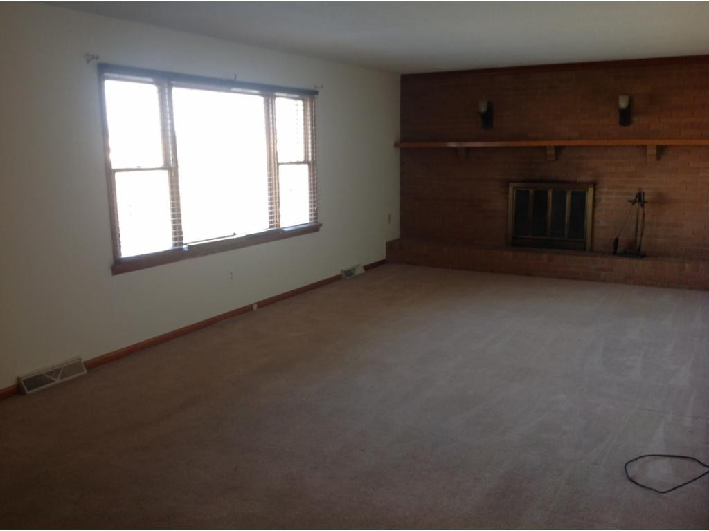 357 Cedar Grove Road Johnson City, TN 37601 - Photo 7 of 30 Living Room