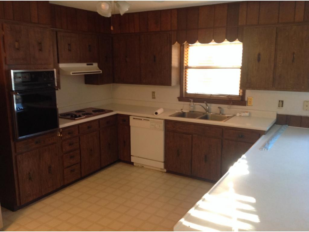 357 Cedar Grove Road Johnson City, TN 37601 - Photo 8 of 30 Kitchen
