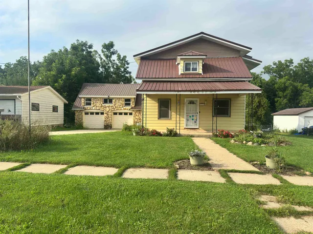 $224,900 | 430 Hubbard Street, Winslow, IL 61089