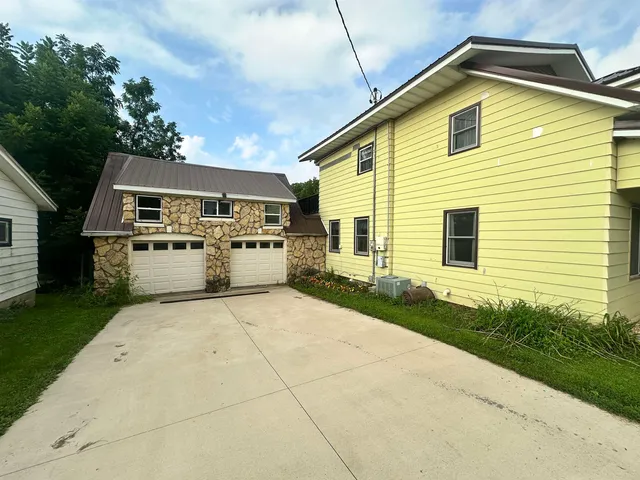 $224,900 | 430 Hubbard Street, Winslow, IL 61089