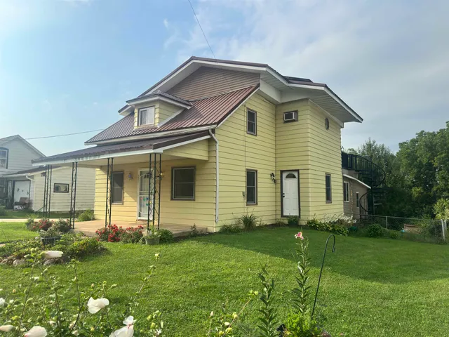$224,900 | 430 Hubbard Street, Winslow, IL 61089