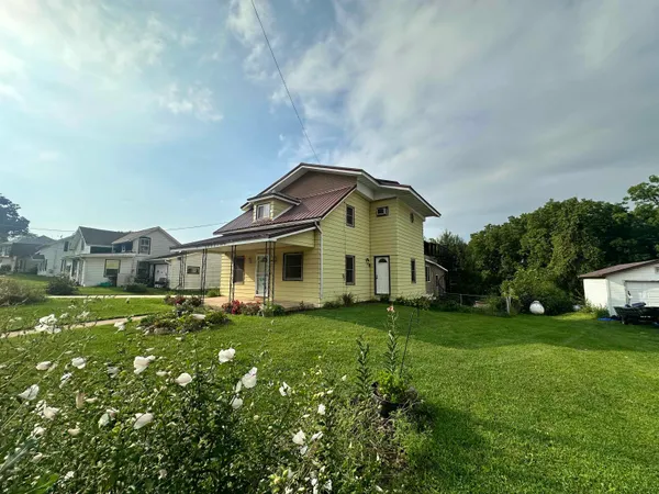 $210,000 | 430 Hubbard Street, Winslow, IL 61089