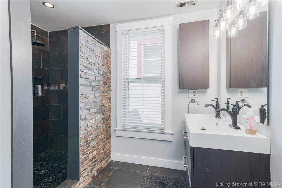 1202 East Spring Street New Albany, IN 47150 - Photo 23 of 36