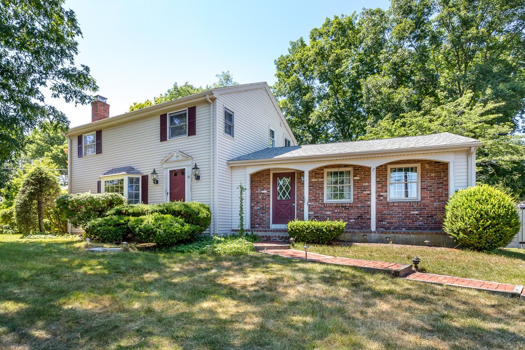 40 Larson Road Stoughton, MA 02072 - Photo 1 of 19 Gallery Image 1