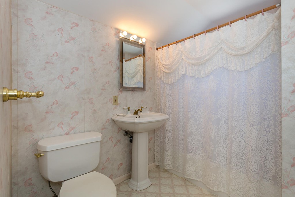 40 Larson Road Stoughton, MA 02072 - Photo 16 of 19 Gallery Image 16