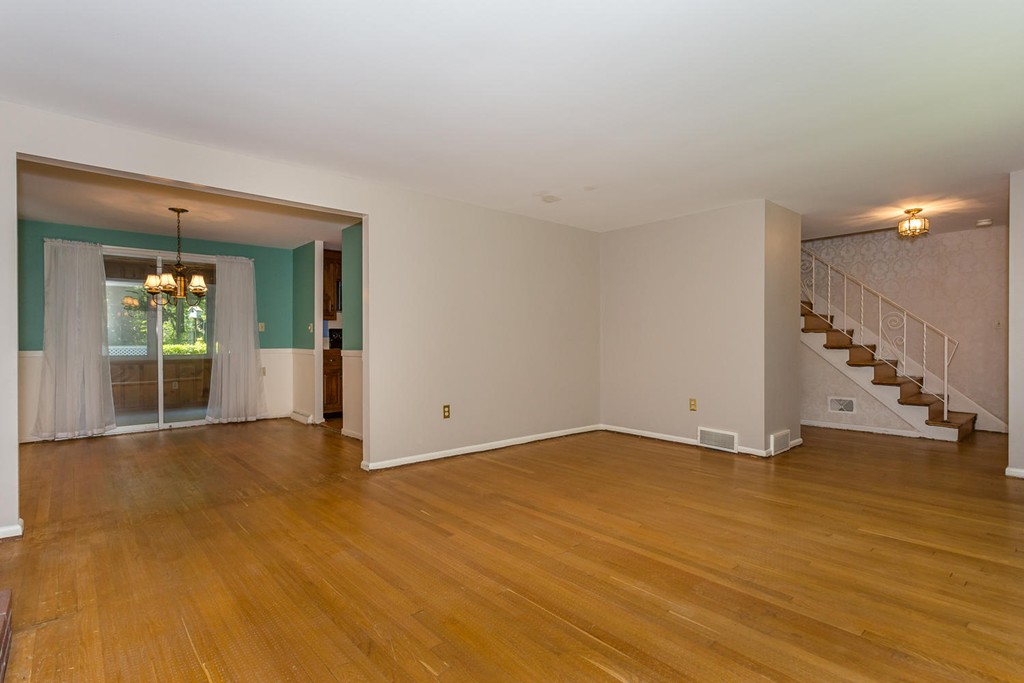 40 Larson Road Stoughton, MA 02072 - Photo 5 of 19 Gallery Image 5