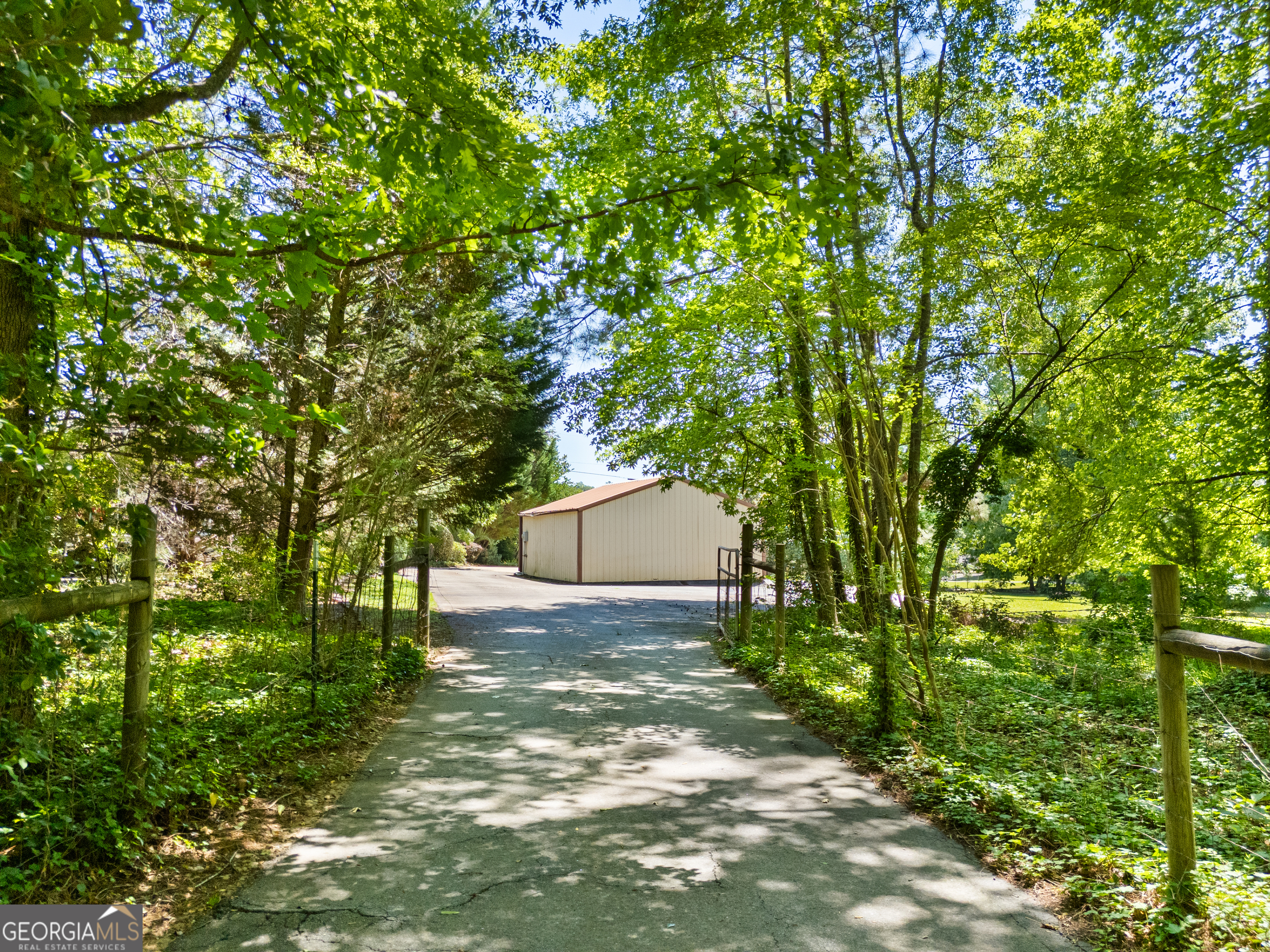 188 Deptula Road Jackson, GA 30233 - Photo 4 of 76