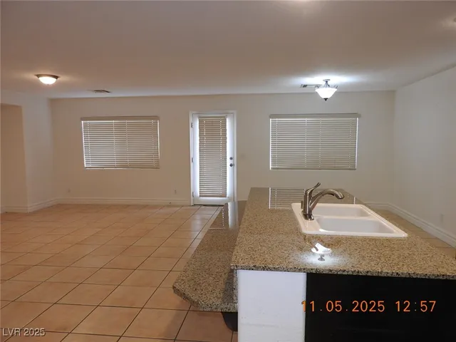 $2,150 | 240 Rustic Club Way, Las Vegas, NV 89148