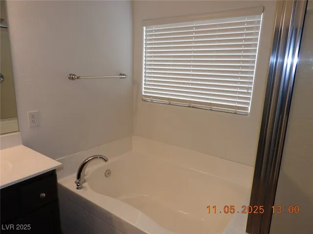 $2,150 | 240 Rustic Club Way, Las Vegas, NV 89148