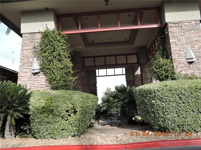 $2,150 | 240 Rustic Club Way, Las Vegas, NV 89148