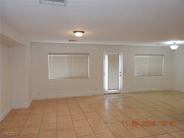 $2,150 | 240 Rustic Club Way, Las Vegas, NV 89148