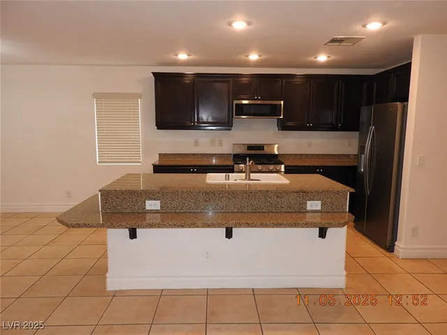 $2,150 | 240 Rustic Club Way, Las Vegas, NV 89148