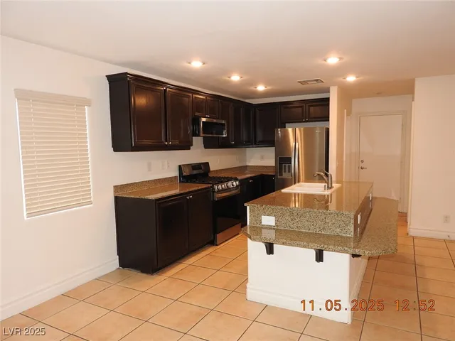 $2,150 | 240 Rustic Club Way, Las Vegas, NV 89148