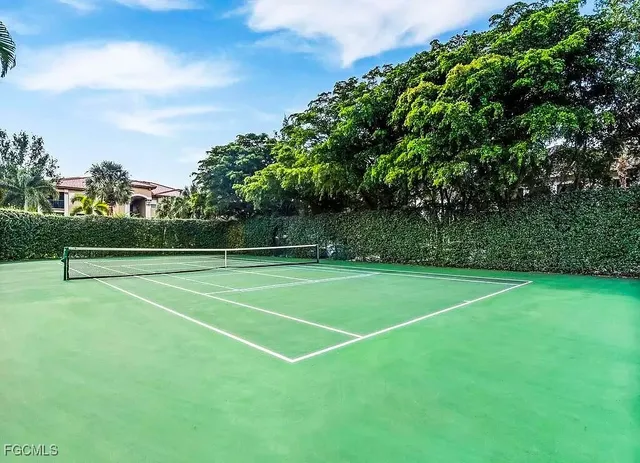 a view of a tennis court