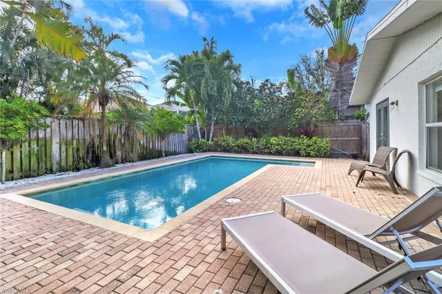 $650,000 | 758 93rd Avenue North, Naples, FL 34108