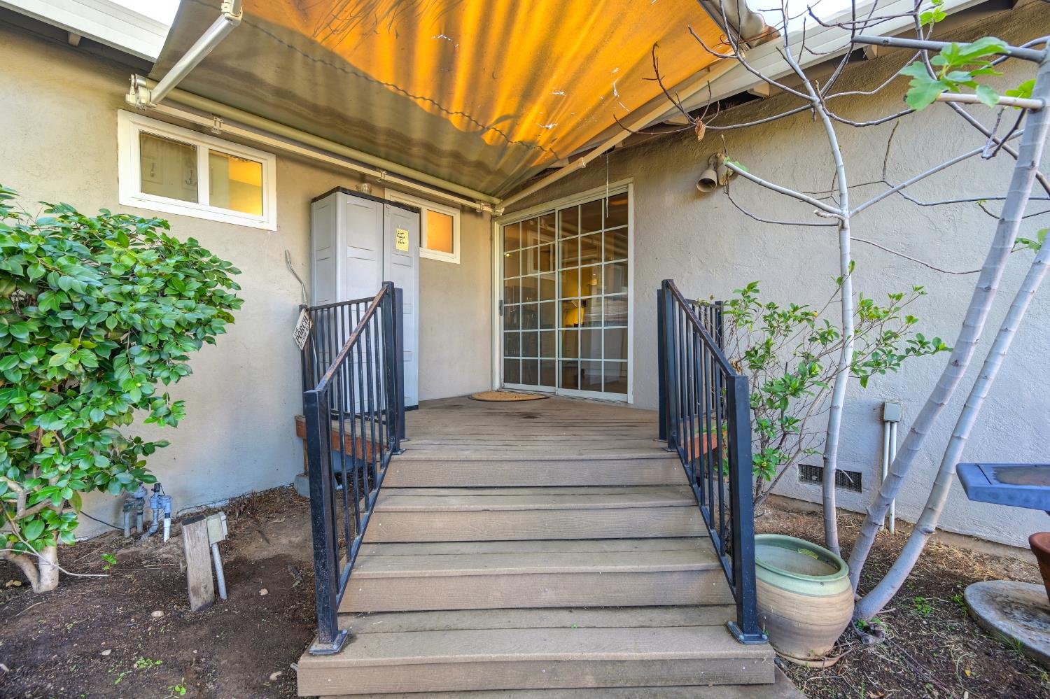6430 Sandstone Street Carmichael, CA 95608 - Photo 29 of 39 a front view of a house with plants