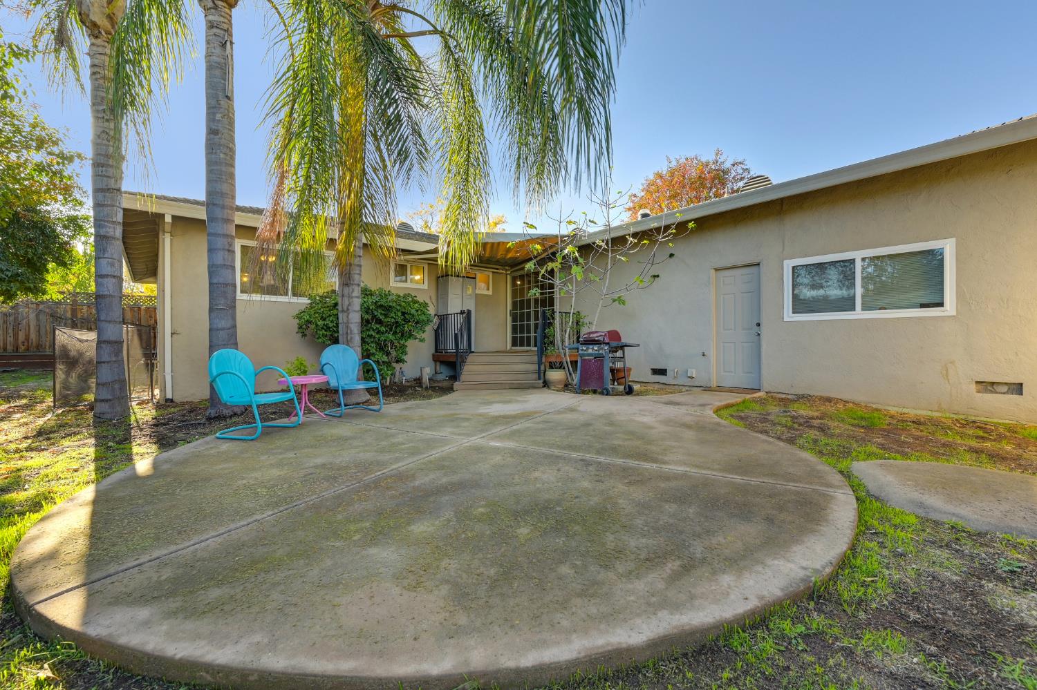 6430 Sandstone Street Carmichael, CA 95608 - Photo 31 of 39 a view of outdoor space