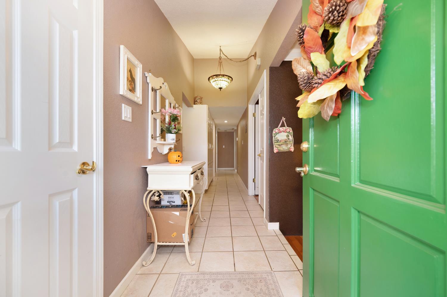 6430 Sandstone Street Carmichael, CA 95608 - Photo 6 of 39