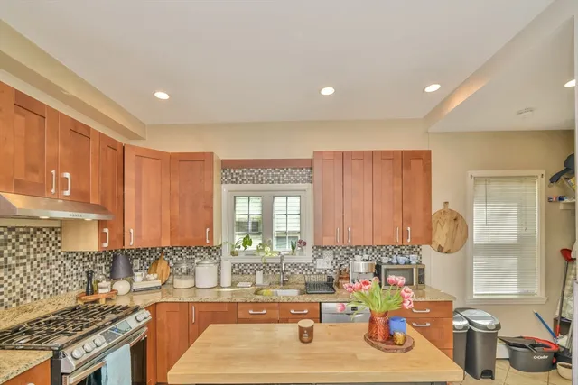 $2,500 | 88 Pearl Street, Unit 1, Somerville, MA 02145