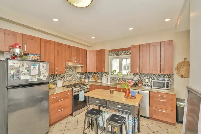 $2,500 | 88 Pearl Street, Unit 1, Somerville, MA 02145