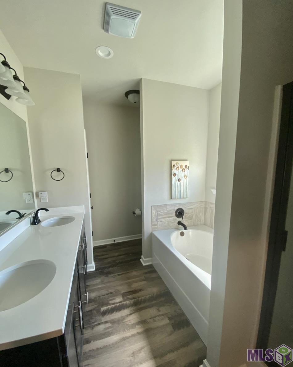 1210 Rustic Pine Drive Baton Rouge, LA 70820 - Photo 9 of 15