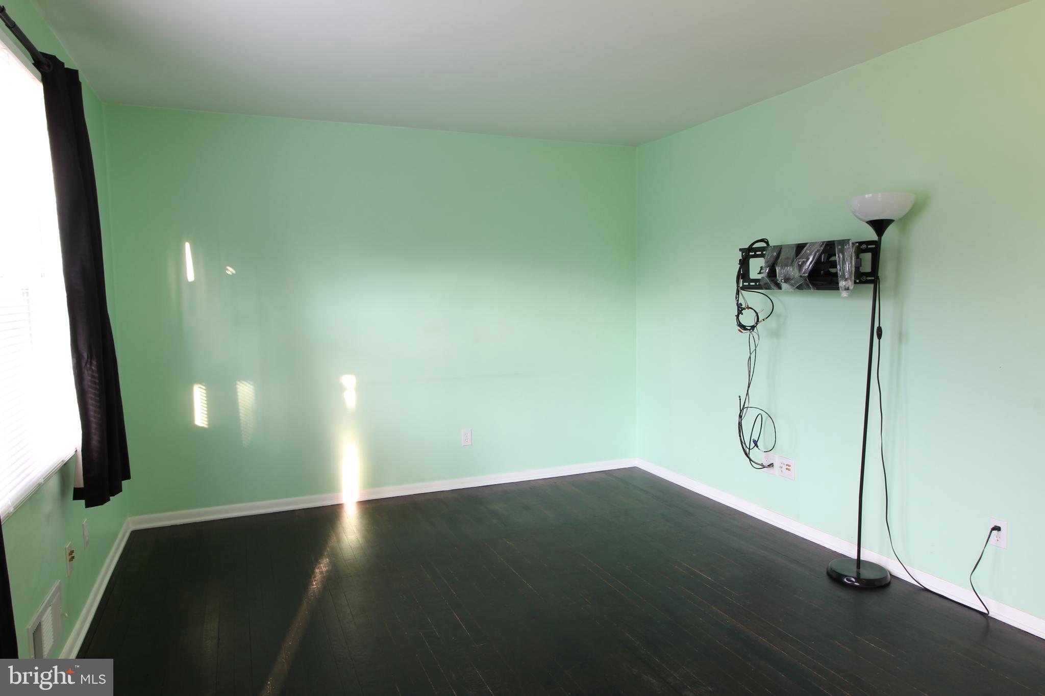 33 Petty Ridge Road Trenton, NJ 08620 - Photo 4 of 20
