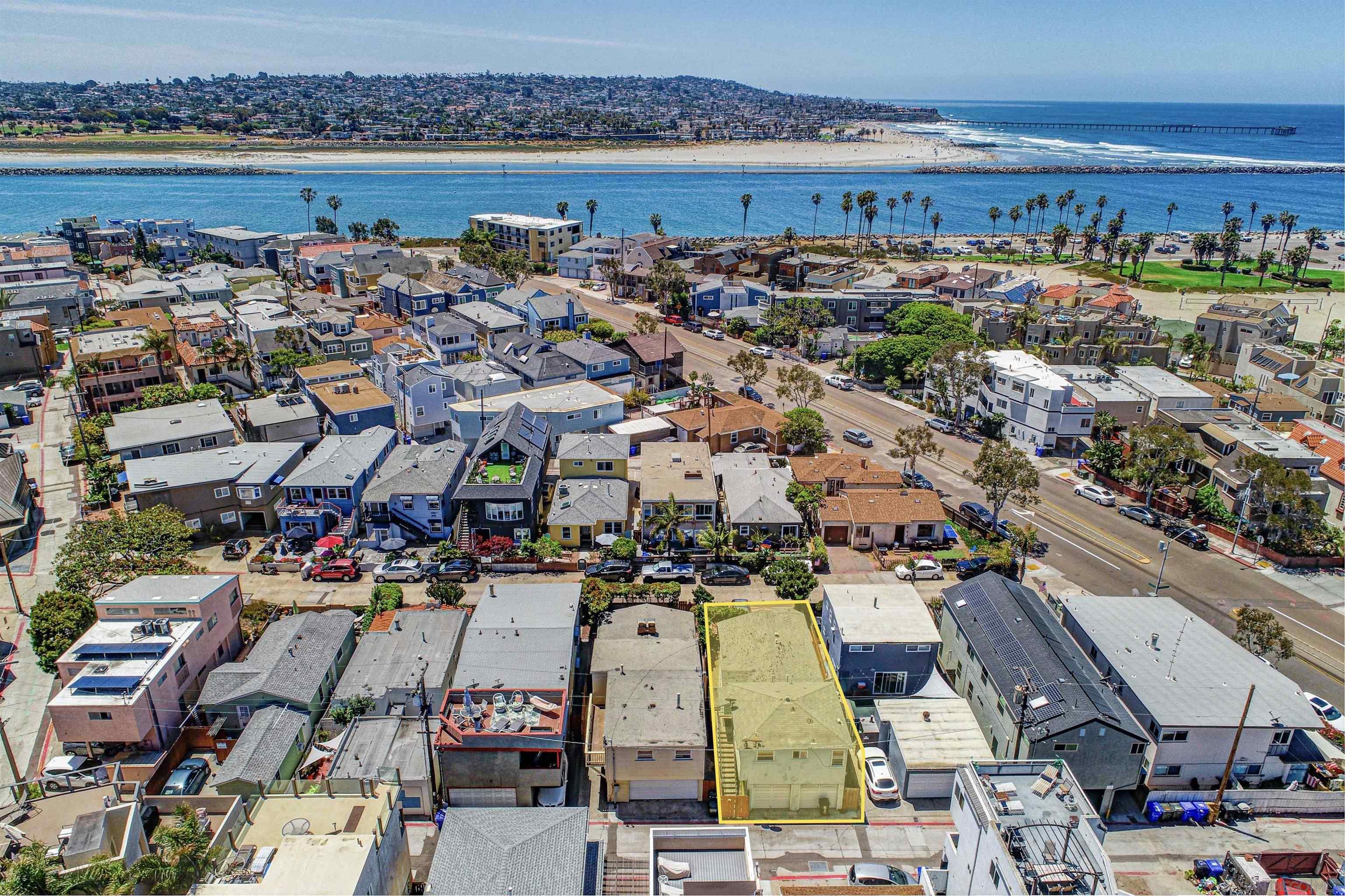 814 San Luis Rey Place San Diego, CA 92109 - Photo 19 of 29 an aerial view of a city