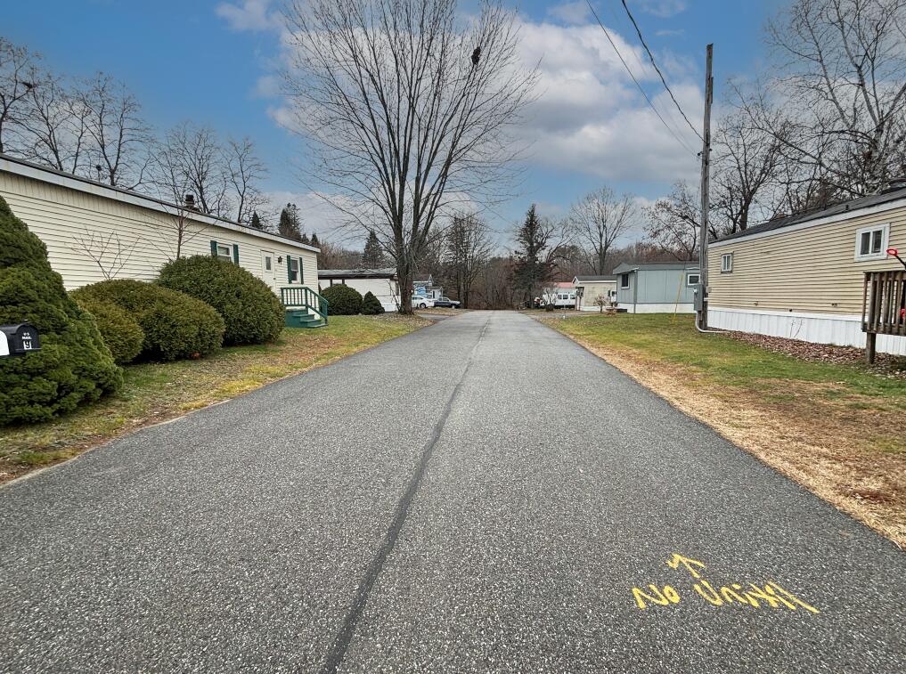 1007 Sabattus Street Lewiston, ME 04240 - Photo 3 of 9 3