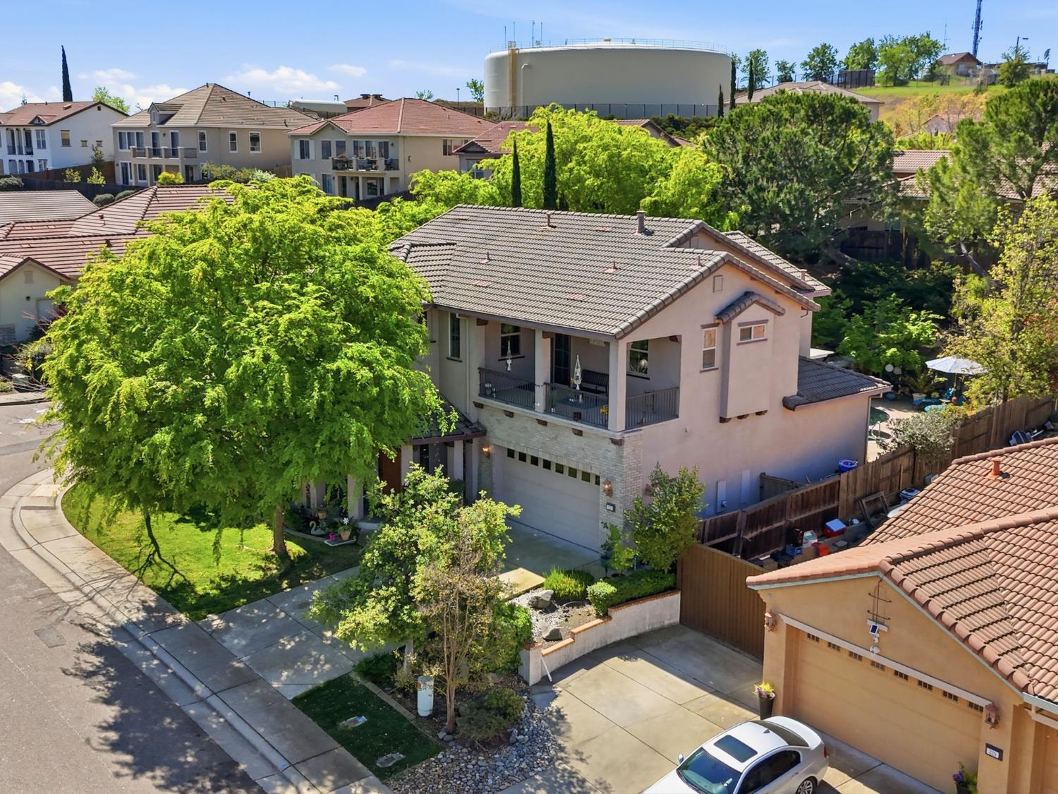 325 Carpenter Hill Road Folsom, CA 95630 - Photo 2 of 47