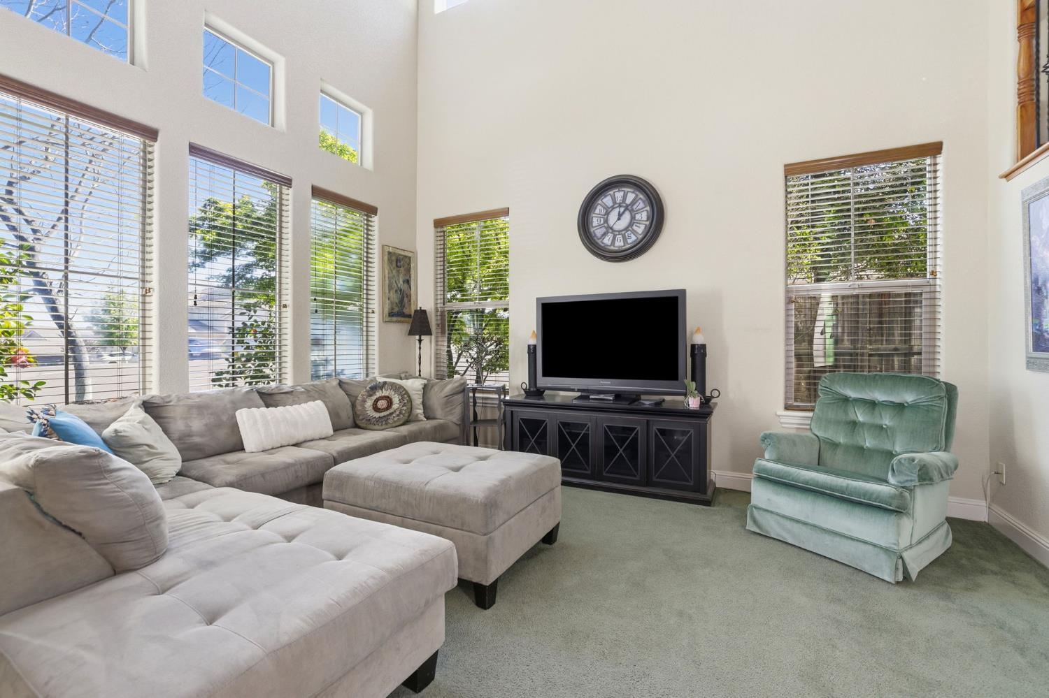 325 Carpenter Hill Road Folsom, CA 95630 - Photo 10 of 47