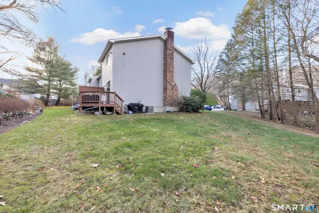 $369,900 | 100 10 Coat Lane, Unit 1A, Shelton, CT 06484