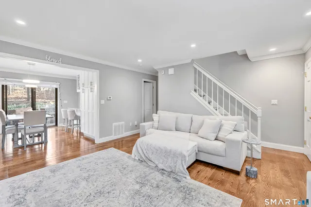 $369,900 | 100 10 Coat Lane, Unit 1A, Shelton, CT 06484