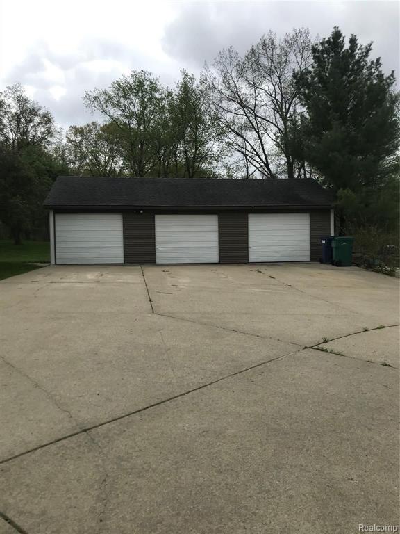 745 Munger Road Holly, MI 48442 - Photo 4 of 25