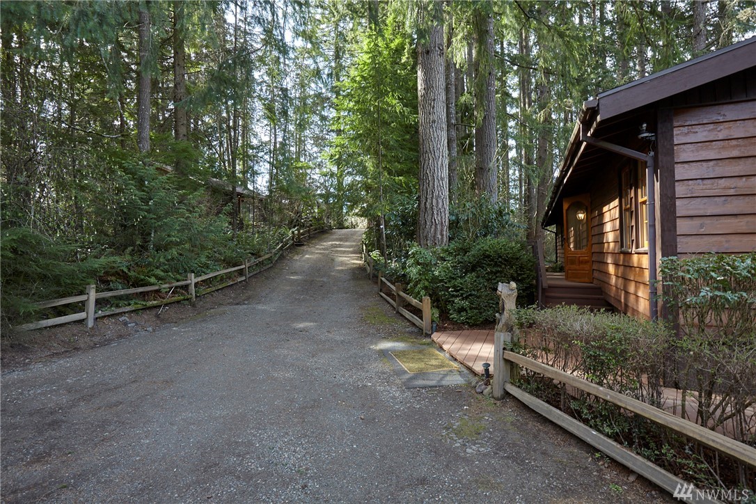 1015 Southwest Harper Road Port Orchard, WA 98367 - Photo 14 of 19 Gallery Image 14