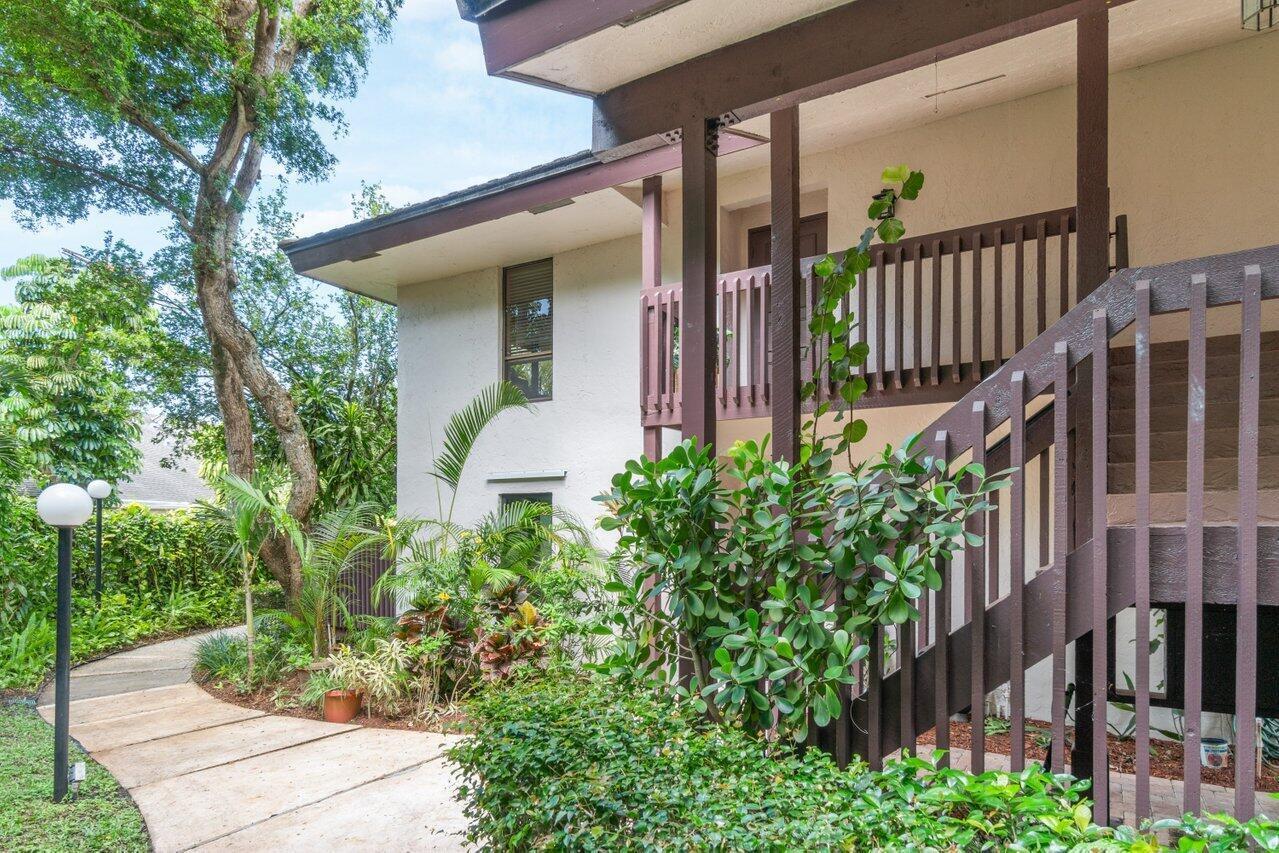 9240 Sabal Ridge Circle, Unit B Boca Raton, FL 33428 - Photo 20 of 22 Secluded location surrounded by greenery