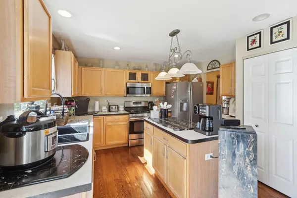 $382,900 | 3304 Alyssa Street, Plano, IL 60545