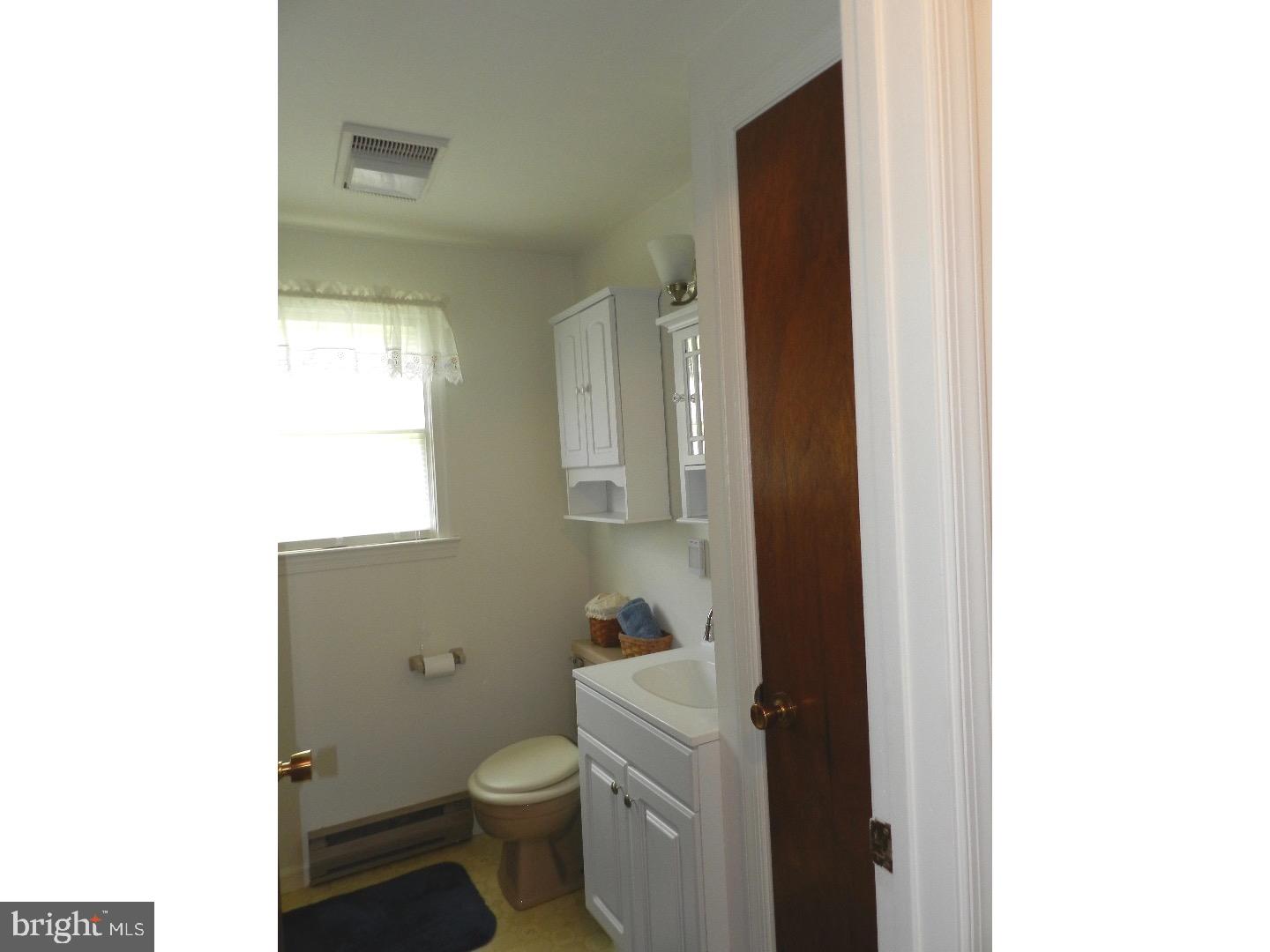 8 Orchard Road Perkasie, PA 18944 - Photo 11 of 22 Bathroom