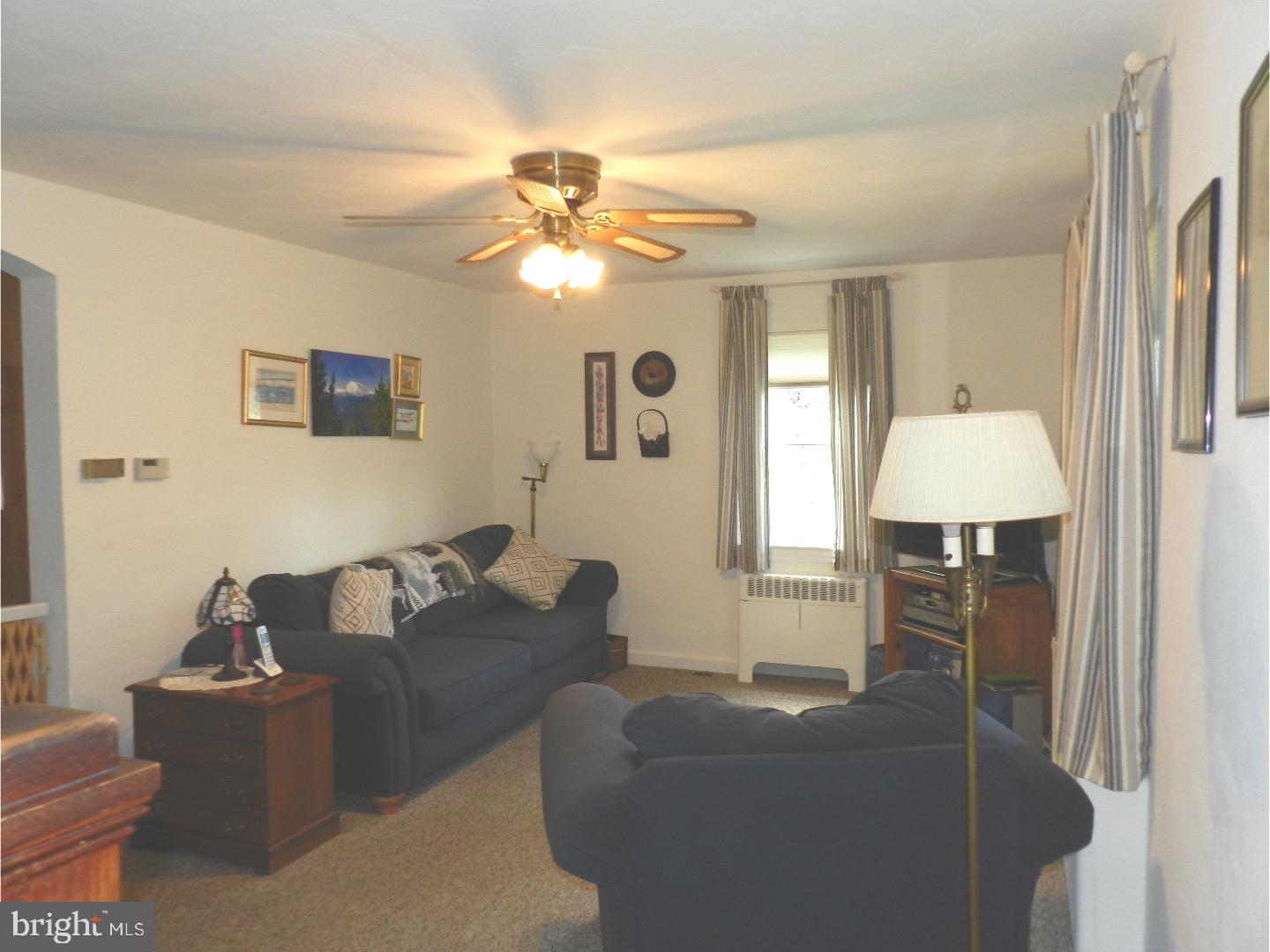 8 Orchard Road Perkasie, PA 18944 - Photo 7 of 22 Living Room