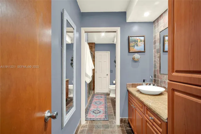 $1,295,000 | 13620 Southwest 104th Avenue, Miami, FL 33176