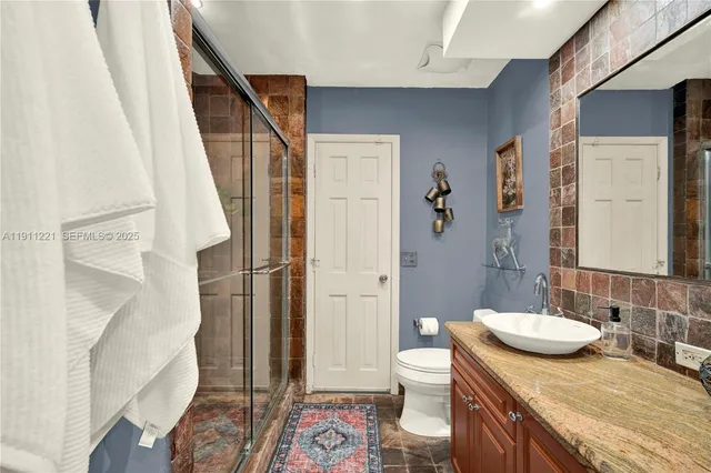 $1,295,000 | 13620 Southwest 104th Avenue, Miami, FL 33176