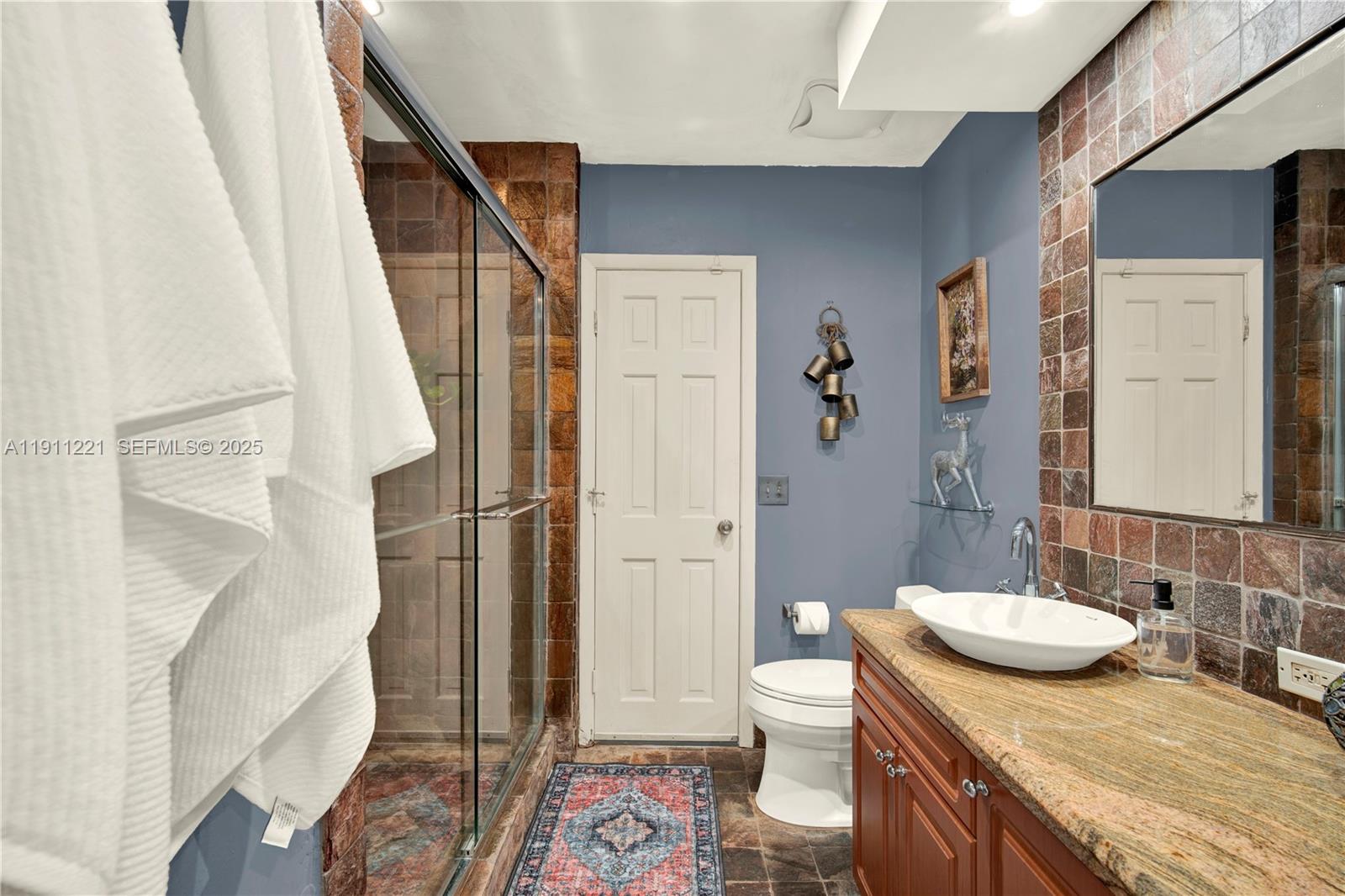 13620 Southwest 104th Avenue Miami, FL 33176 - Photo 31 of 66 Hallway Bath/Cabana Bath