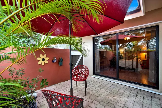 $1,295,000 | 13620 Southwest 104th Avenue, Miami, FL 33176