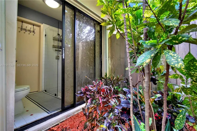 $1,295,000 | 13620 Southwest 104th Avenue, Miami, FL 33176